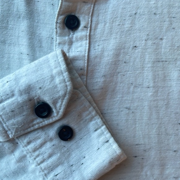 Button down long-sleeve shirt. White speckled black SlimFit - Picture 2 of 8